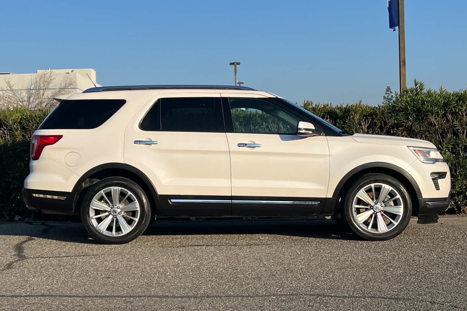 Thumbnail: 2018 Ford Explorer - 8