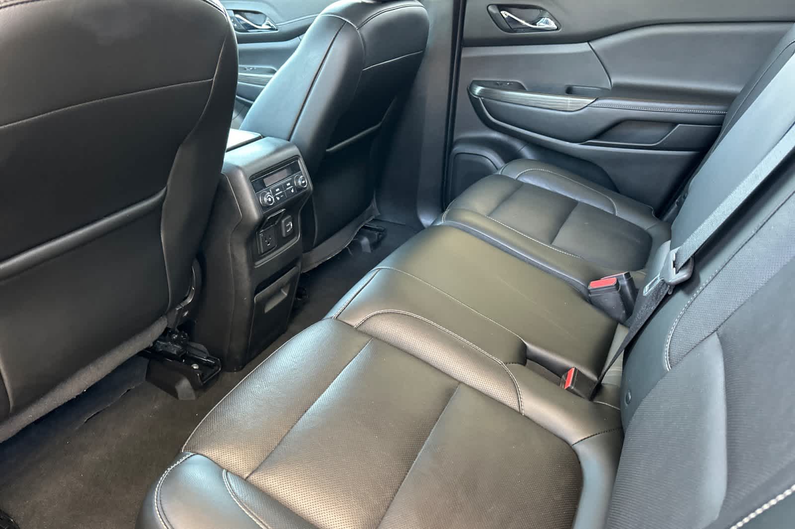 Thumbnail: 2019 GMC Acadia - 4
