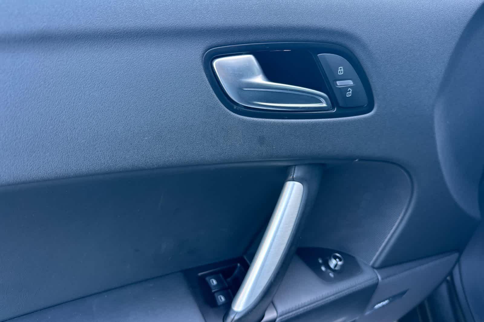 Thumbnail: 2014 Audi TT - 12