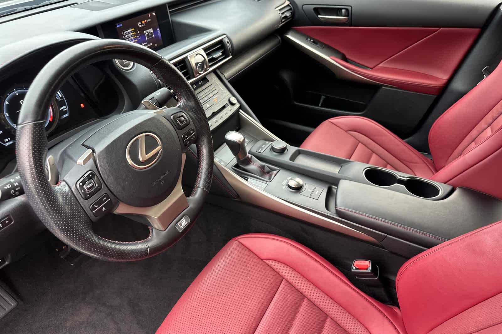 Thumbnail: 2020 Lexus IS - 11