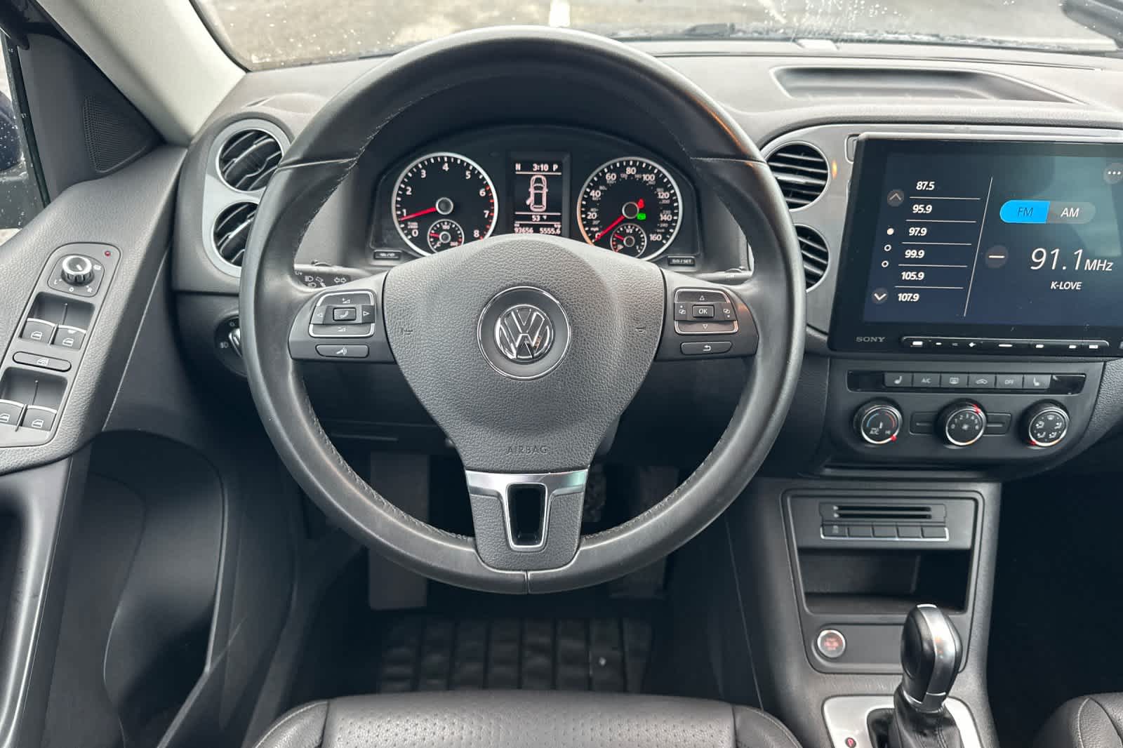 Thumbnail: 2014 Volkswagen Tiguan - 14