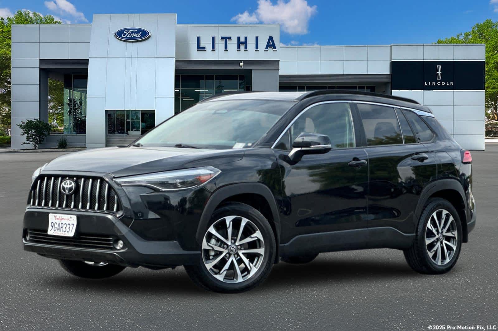 2023 Toyota Corolla Cross XLE -
                  Fresno, CA