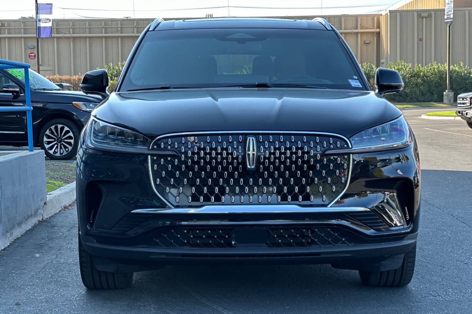 Thumbnail: 2025 Lincoln Aviator - 11