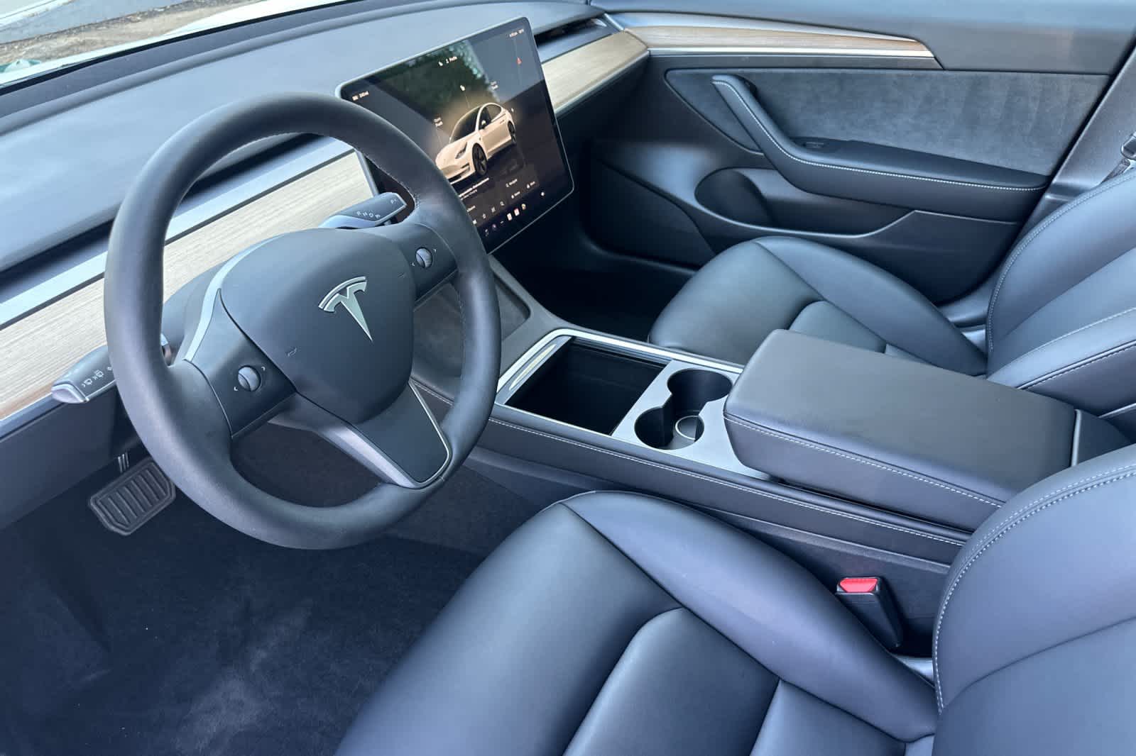 Thumbnail: 2022 Tesla Model 3 - 11
