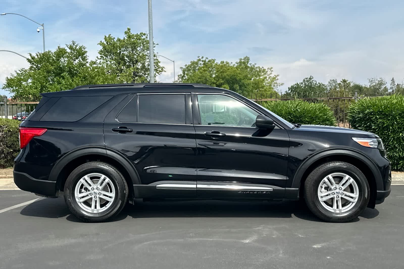 2023 Ford Explorer XLT 8