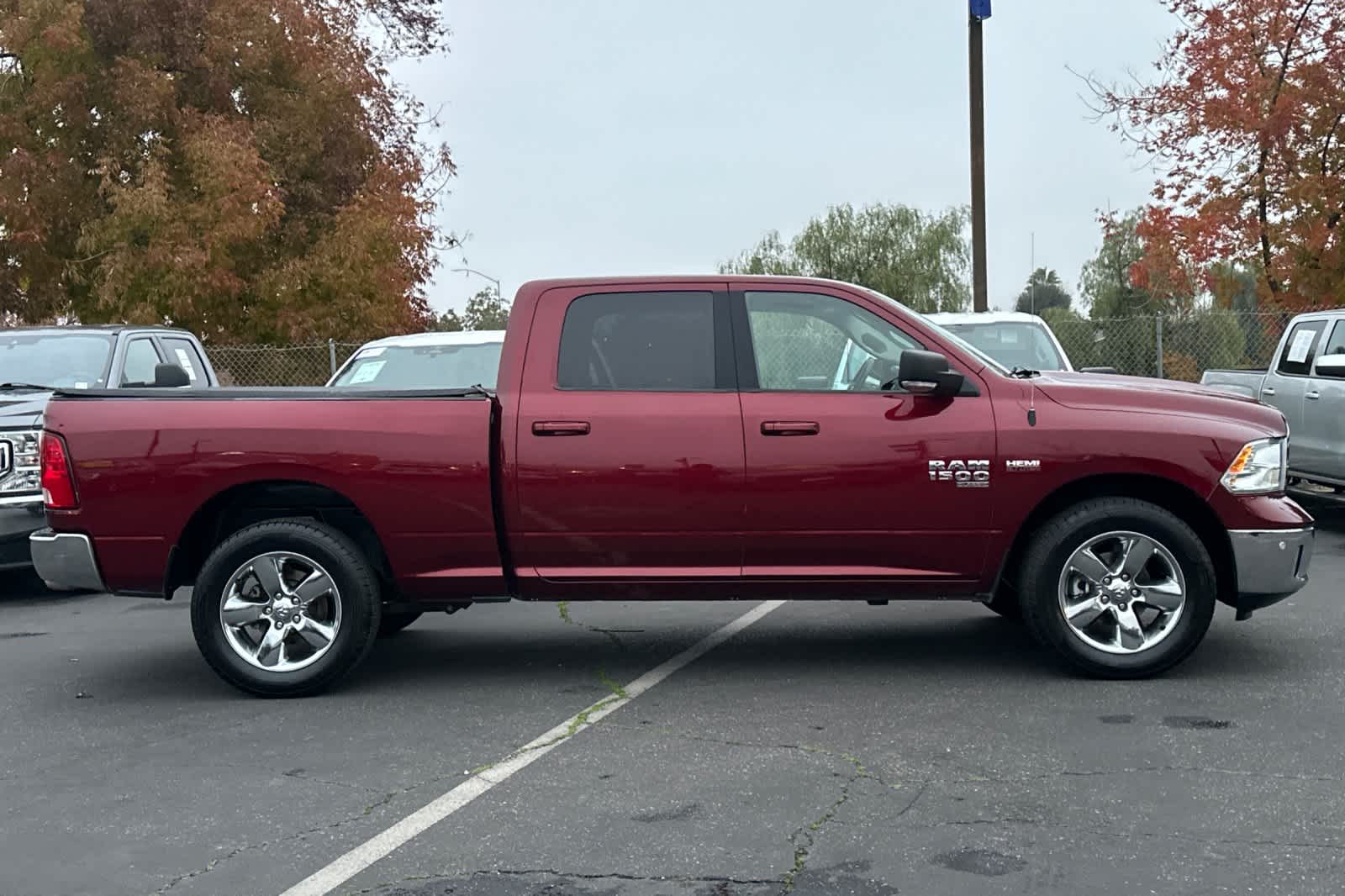 Thumbnail: 2019 RAM 1500 Classic - 8