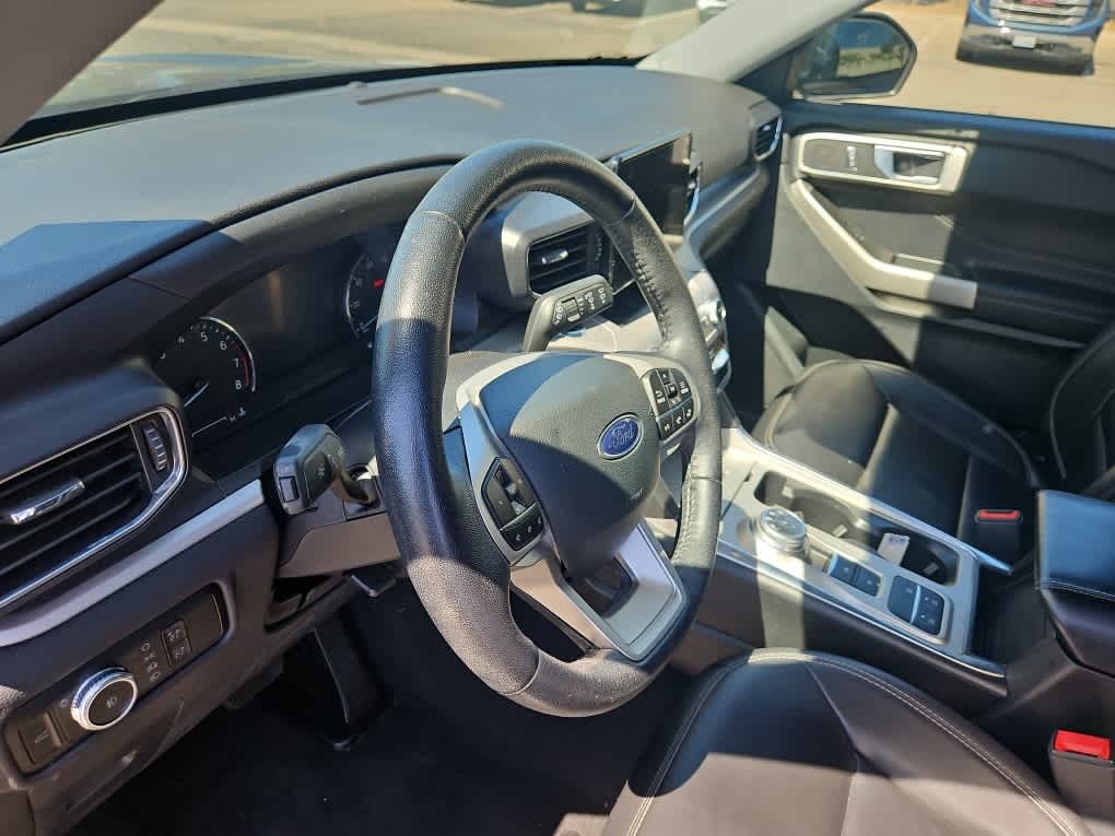 Thumbnail: 2023 Ford Explorer - 9
