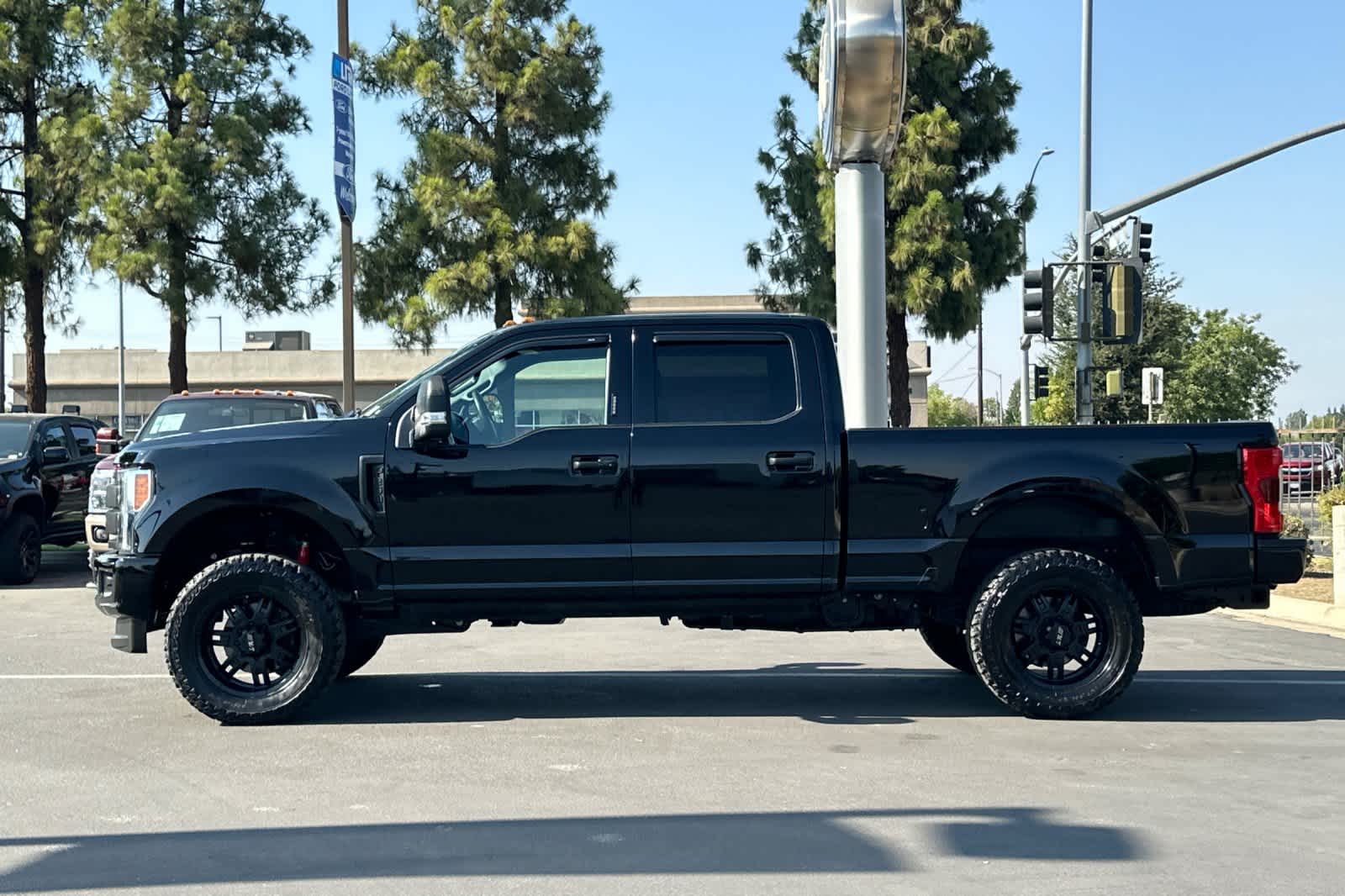 Thumbnail: 2017 Ford F-250 - 5