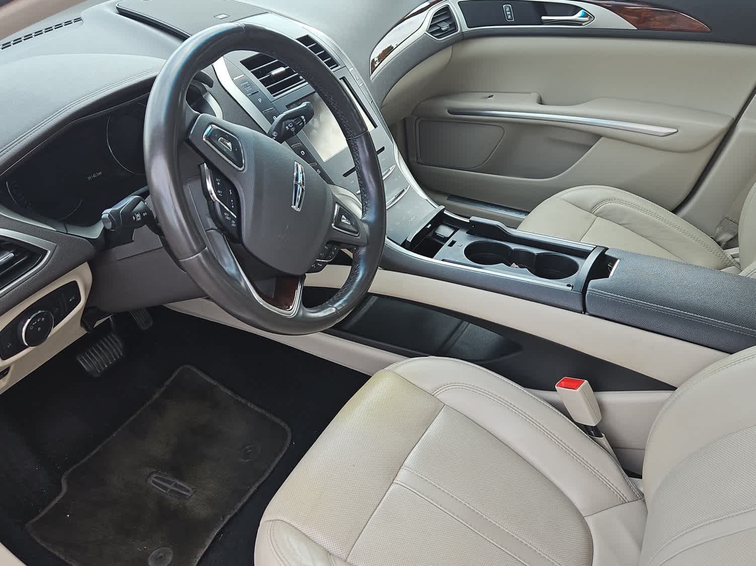 Thumbnail: 2016 Lincoln MKZ - 14