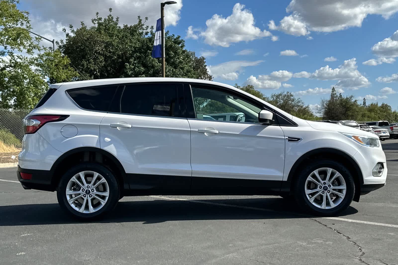 Thumbnail: 2017 Ford Escape - 9