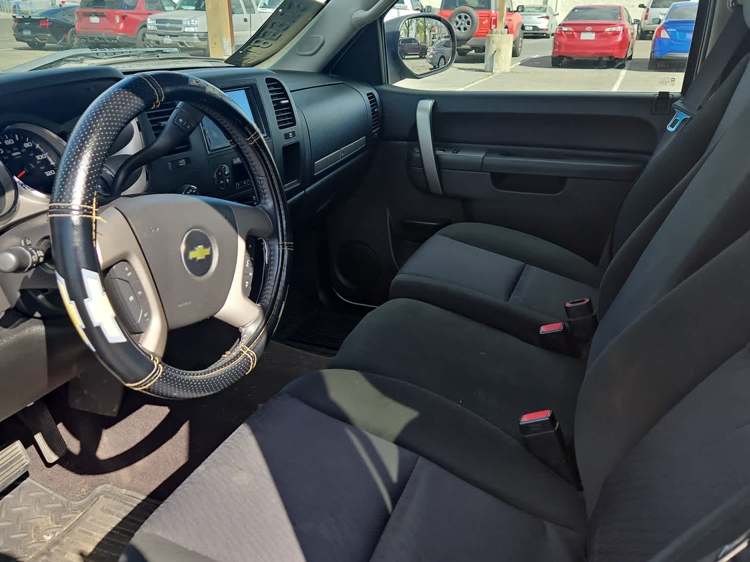 Thumbnail: 2011 Chevrolet Silverado 1500 - 14