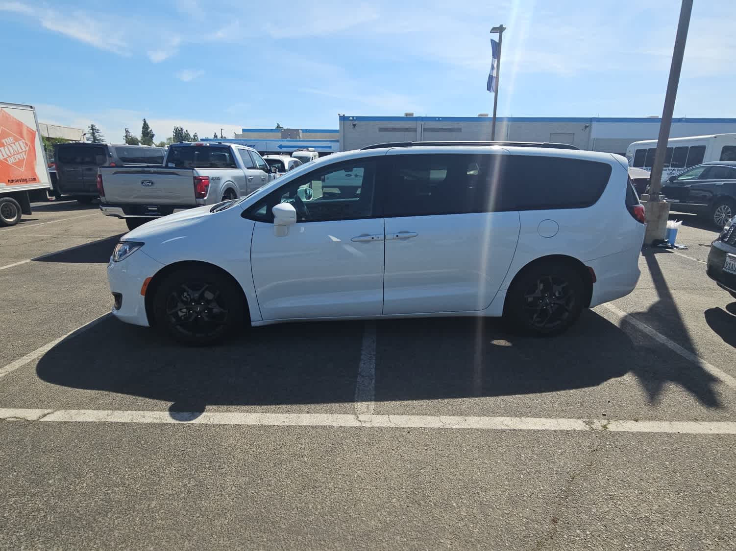 Thumbnail: 2020 Chrysler Pacifica - 5