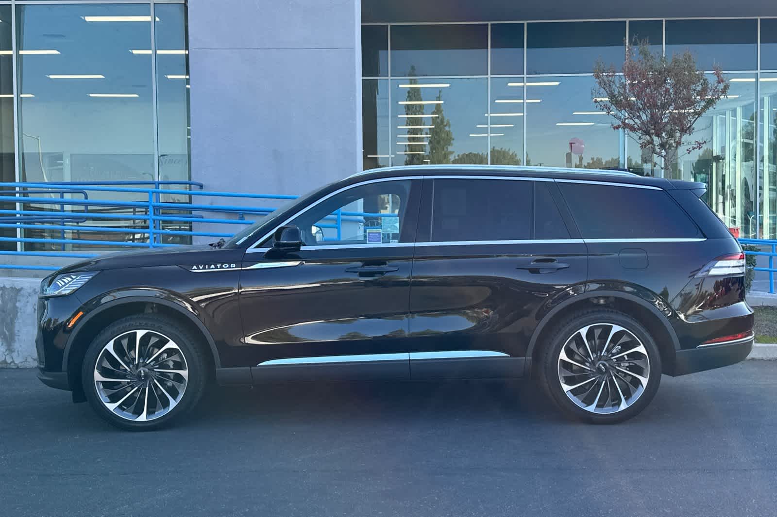 Thumbnail: 2025 Lincoln Aviator - 5