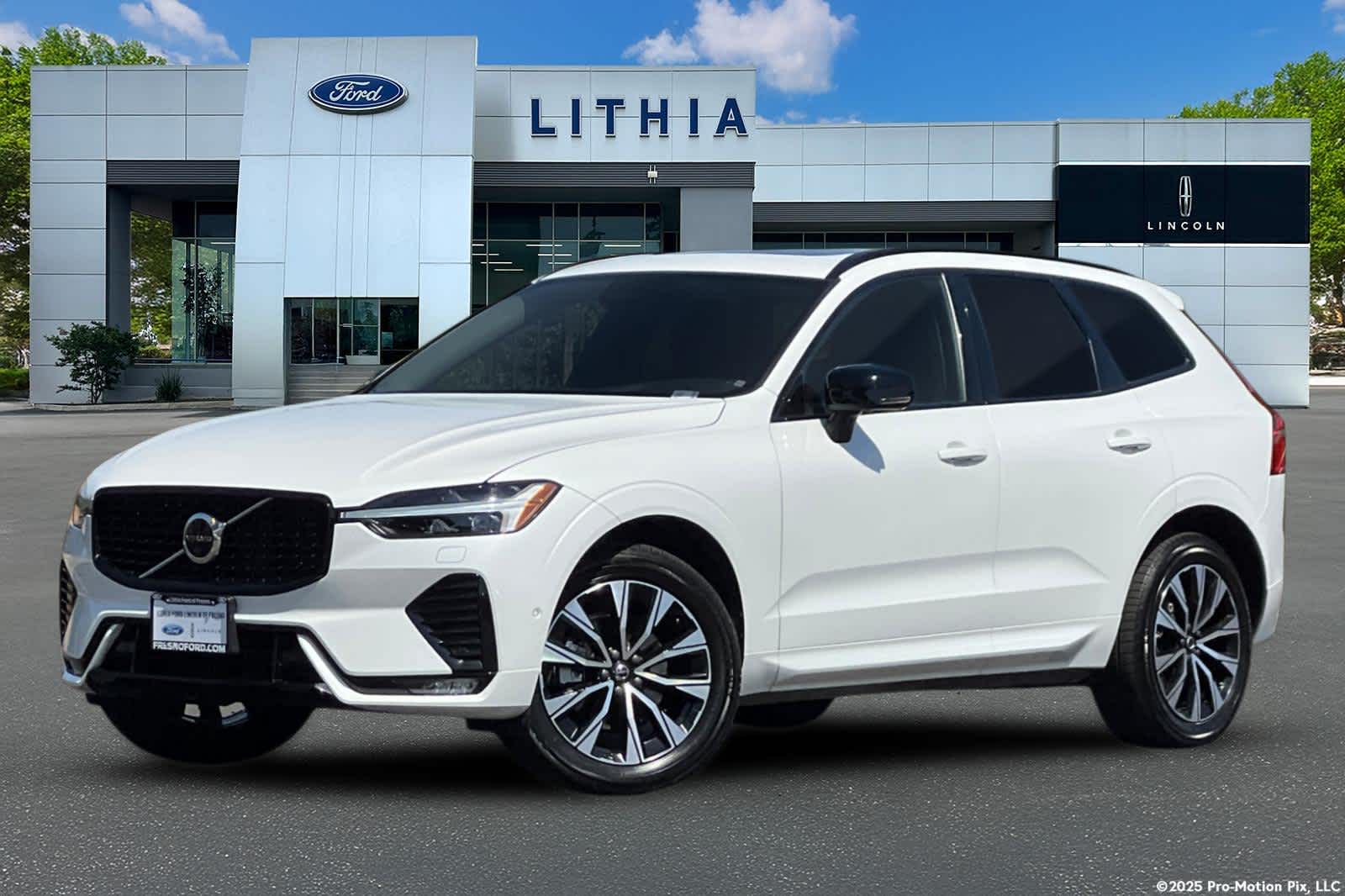 Thumbnail: 2023 Volvo XC60 - 1