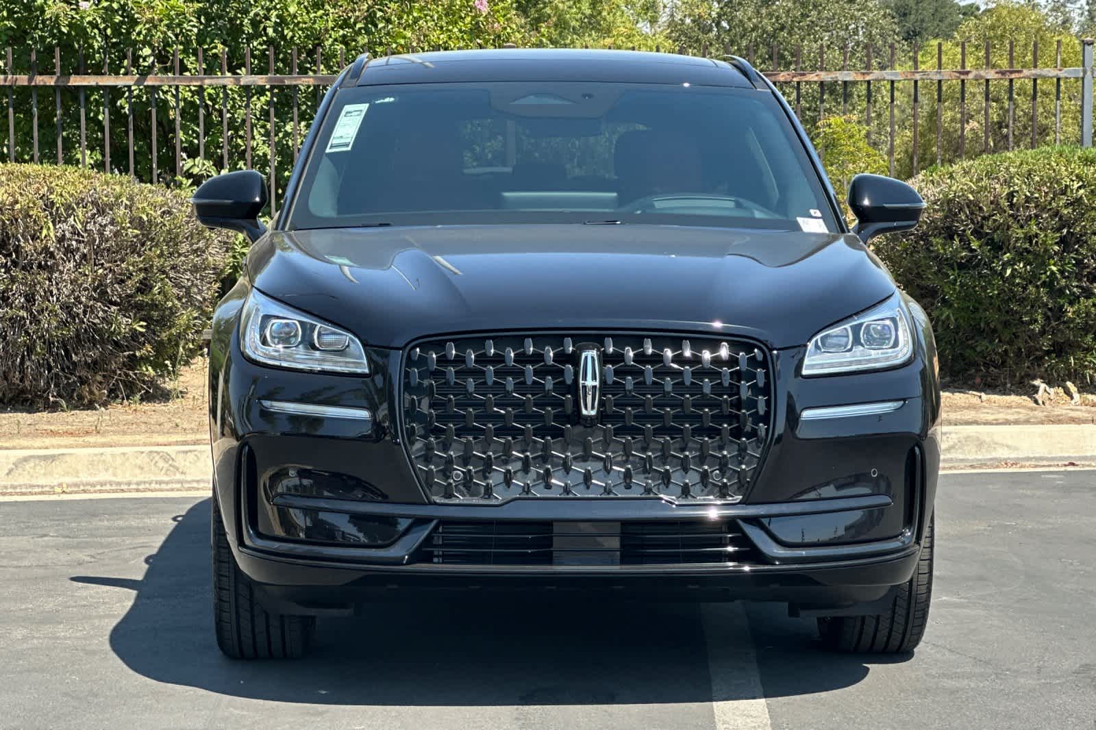 Thumbnail: 2025 Lincoln Corsair - 11