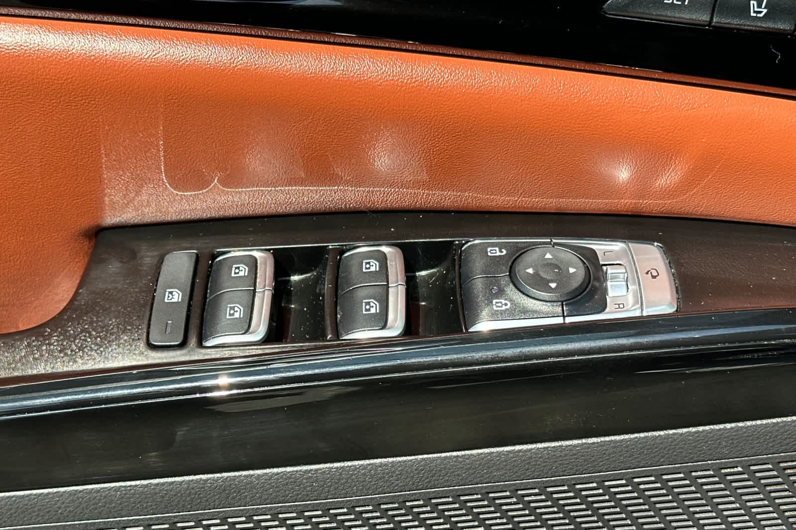 Thumbnail: 2022 Kia Carnival - 14