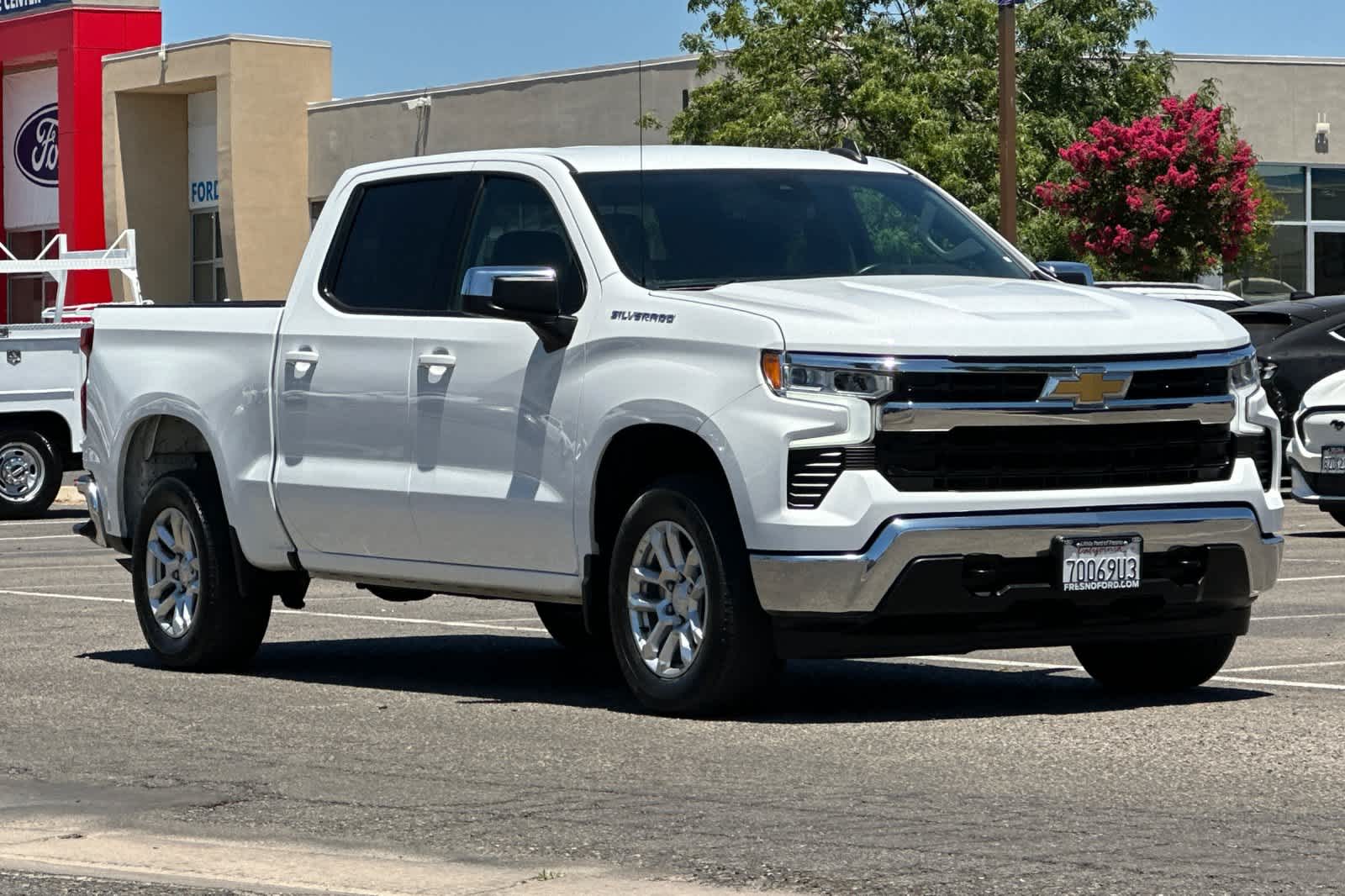 Thumbnail: 2023 Chevrolet Silverado 1500 - 10