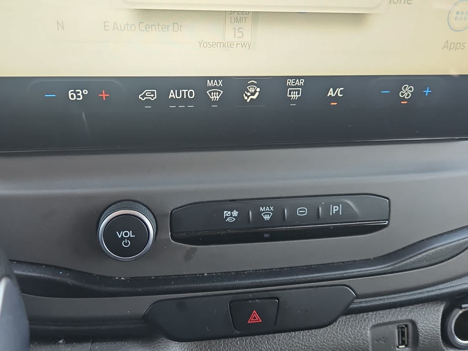 Thumbnail: 2022 Ford Econoline - 16