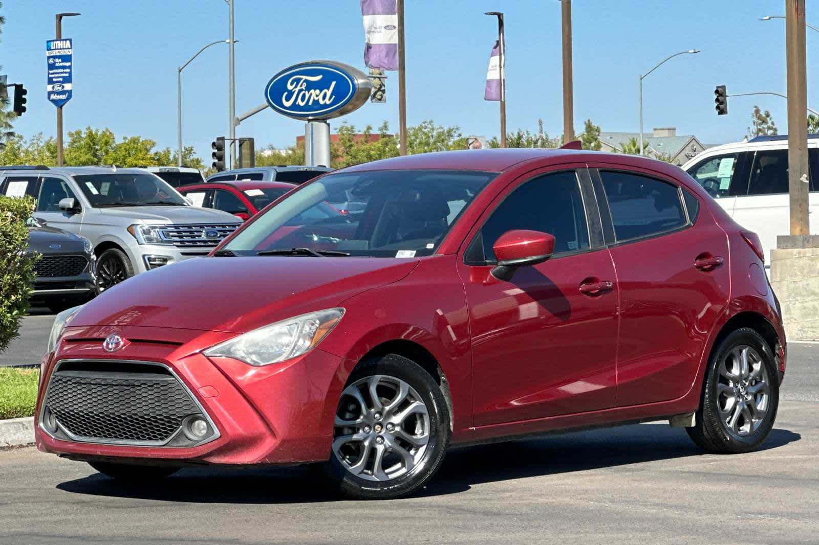 2020 Toyota Yaris LE -
                Fresno, CA