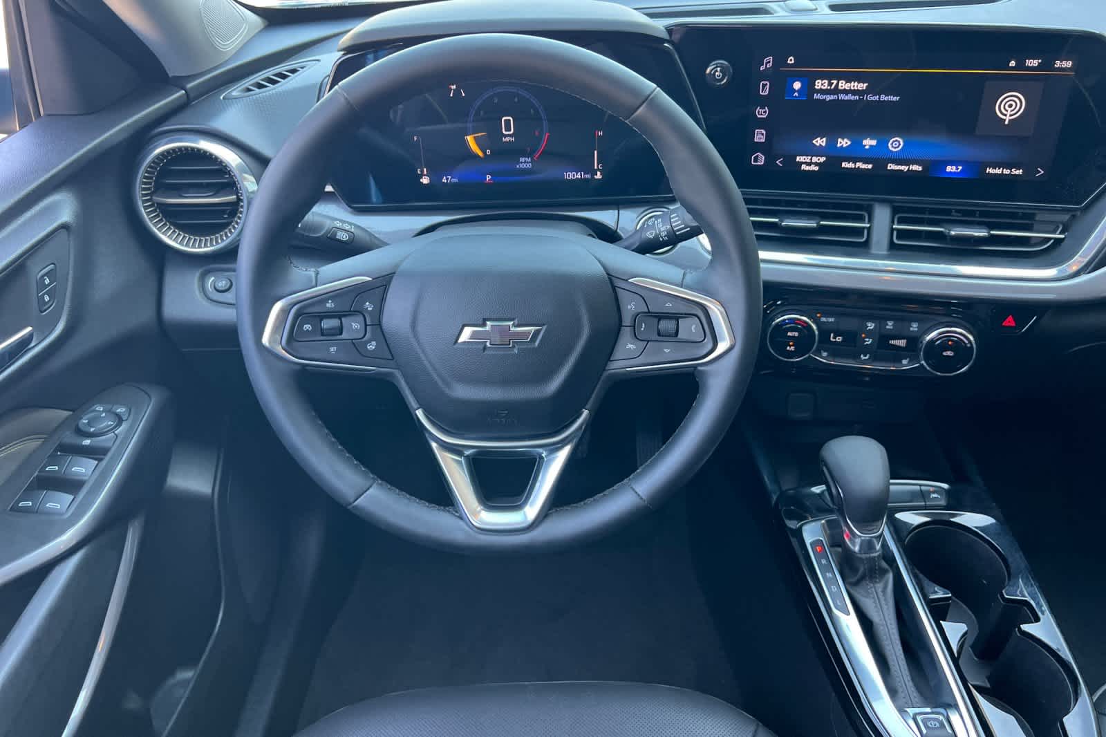 Thumbnail: 2025 Chevrolet Trax - 14