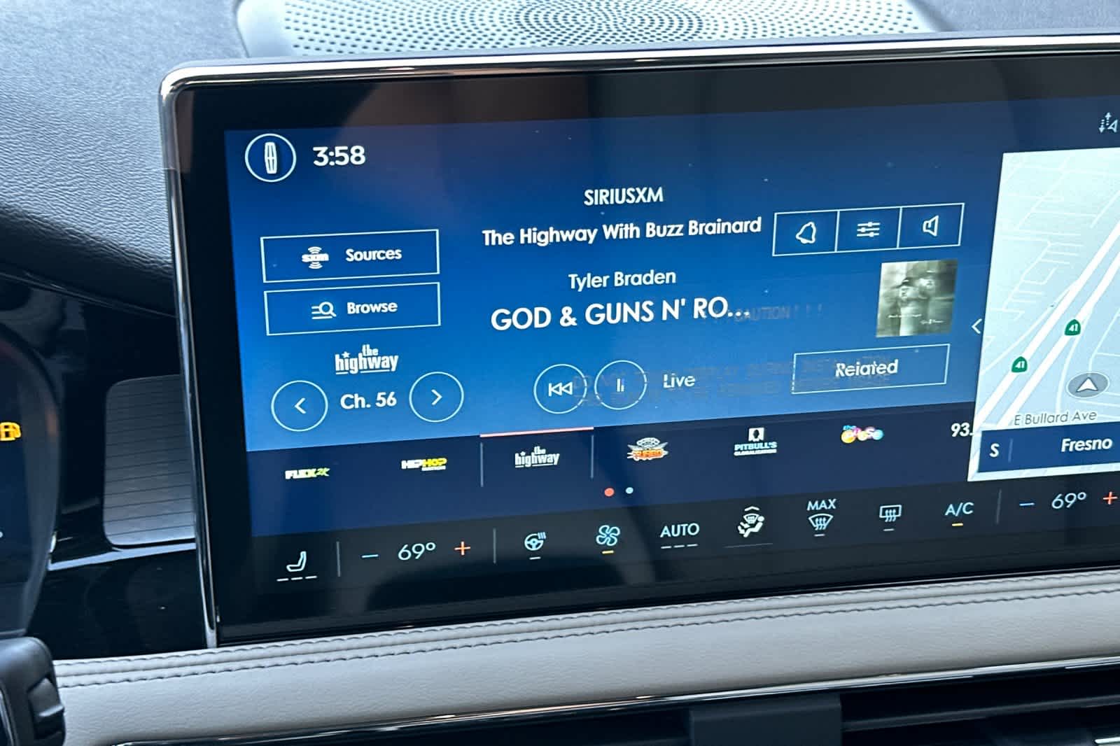 Thumbnail: 2025 Lincoln Corsair - 19