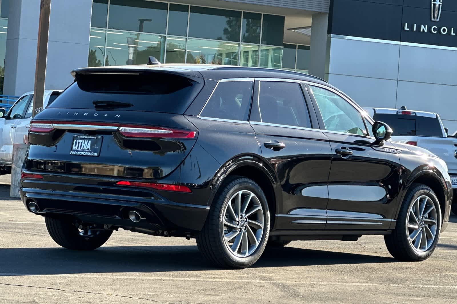 Thumbnail: 2025 Lincoln Corsair - 2