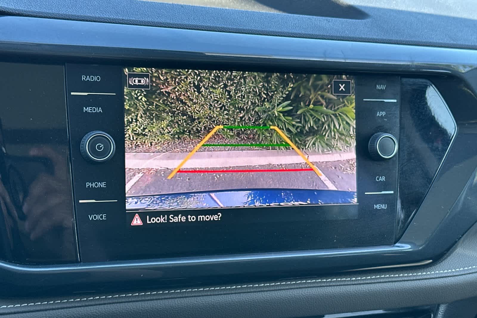 Thumbnail: 2022 Volkswagen Taos - 20