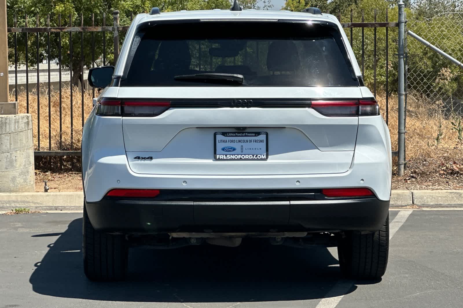 Thumbnail: 2023 Jeep Grand Cherokee - 8