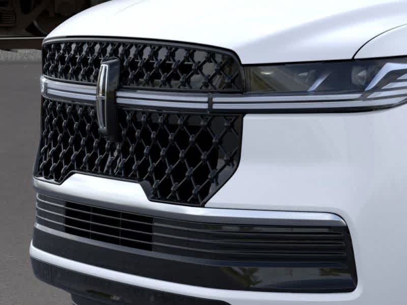 Thumbnail: 2026 Lincoln Navigator L - 18