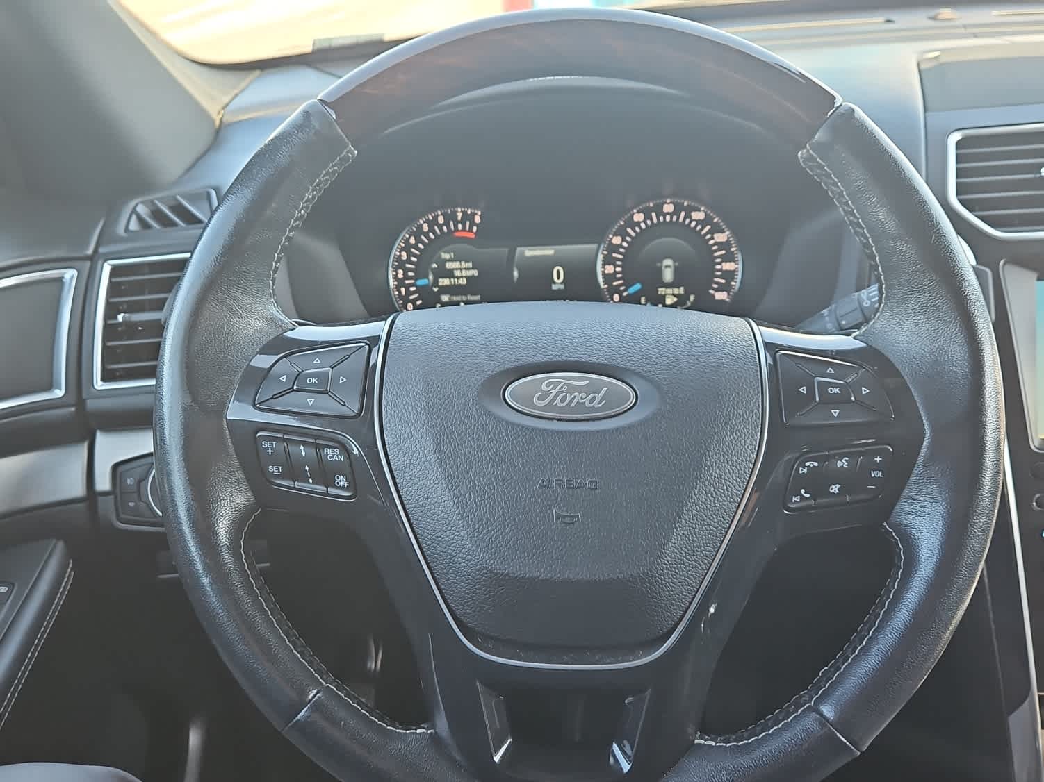 Thumbnail: 2017 Ford Explorer - 16