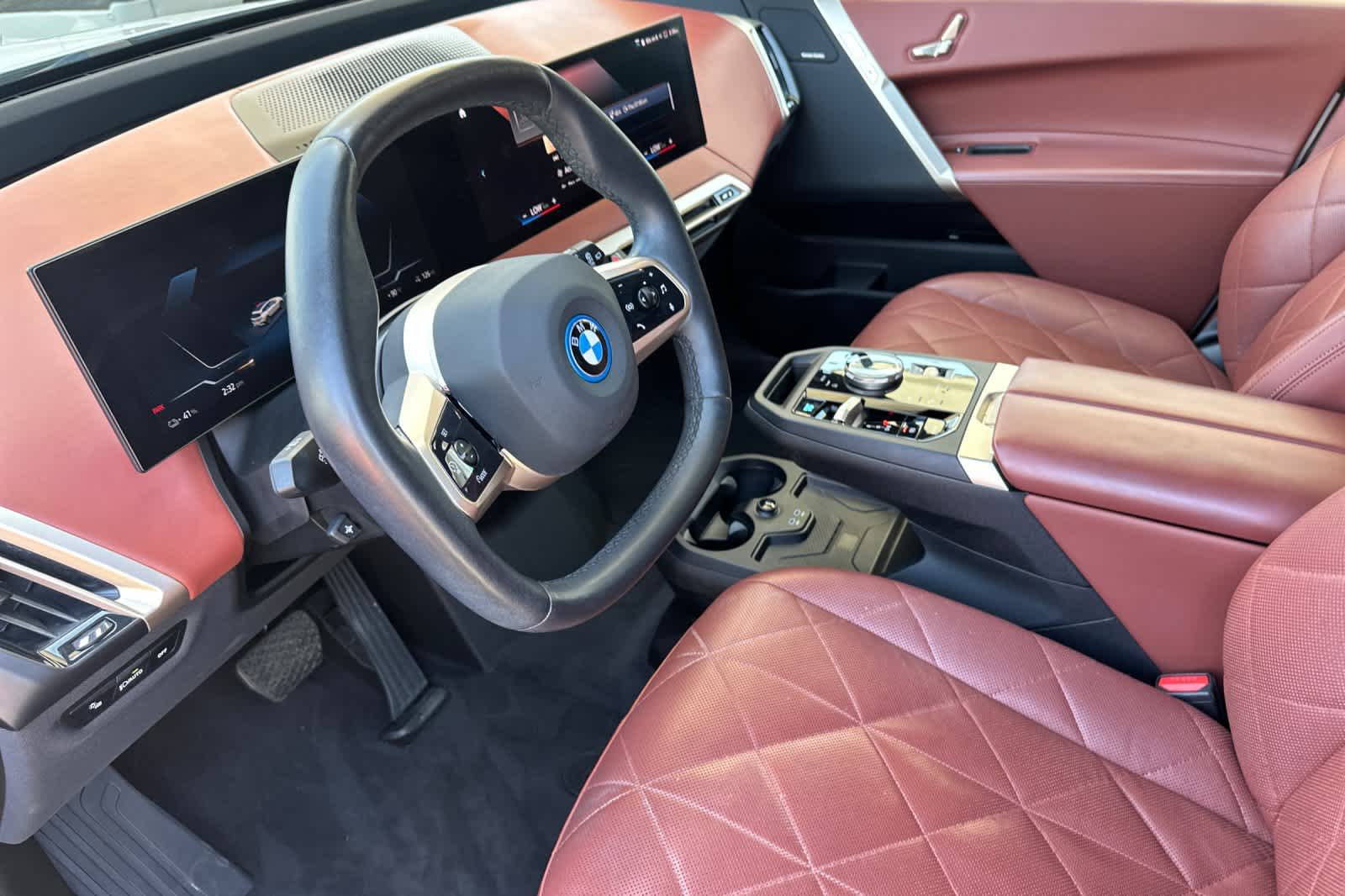 Thumbnail: 2023 BMW iX - 11