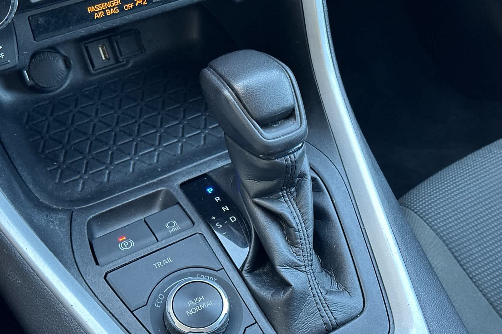 Thumbnail: 2021 Toyota RAV4 - 20