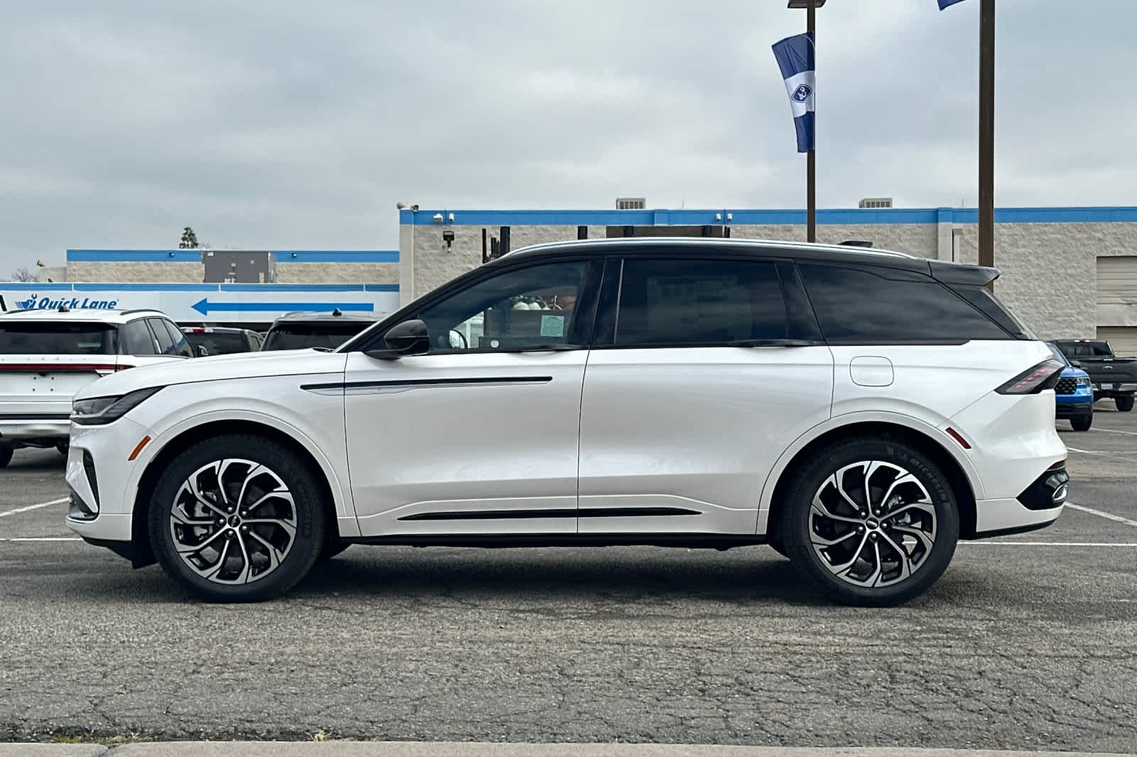 Thumbnail: 2026 Lincoln Nautilus - 5