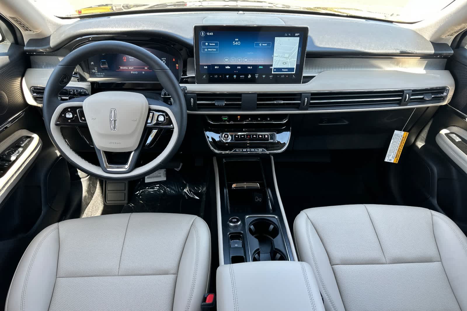 Thumbnail: 2025 Lincoln Corsair - 3