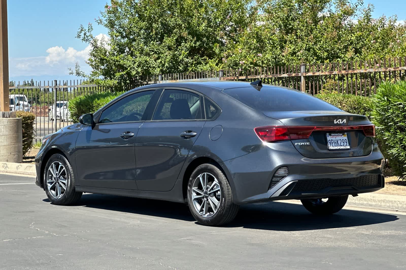 Thumbnail: 2024 Kia Forte - 7