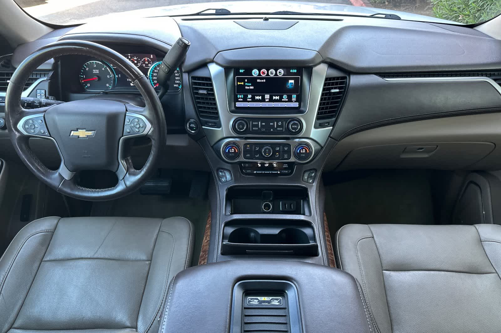 Thumbnail: 2016 Chevrolet Suburban - 3