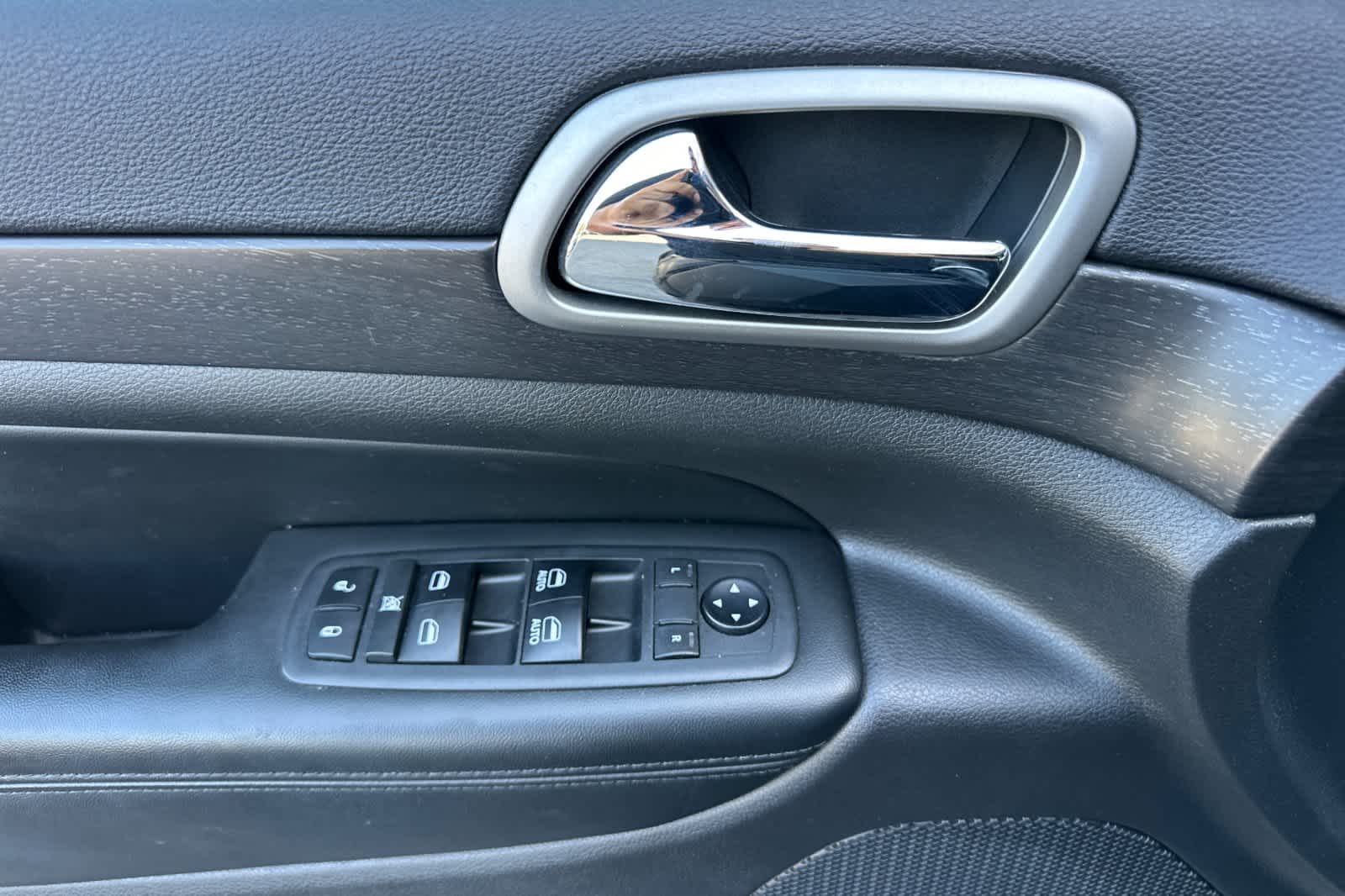 Thumbnail: 2018 Jeep Grand Cherokee - 13