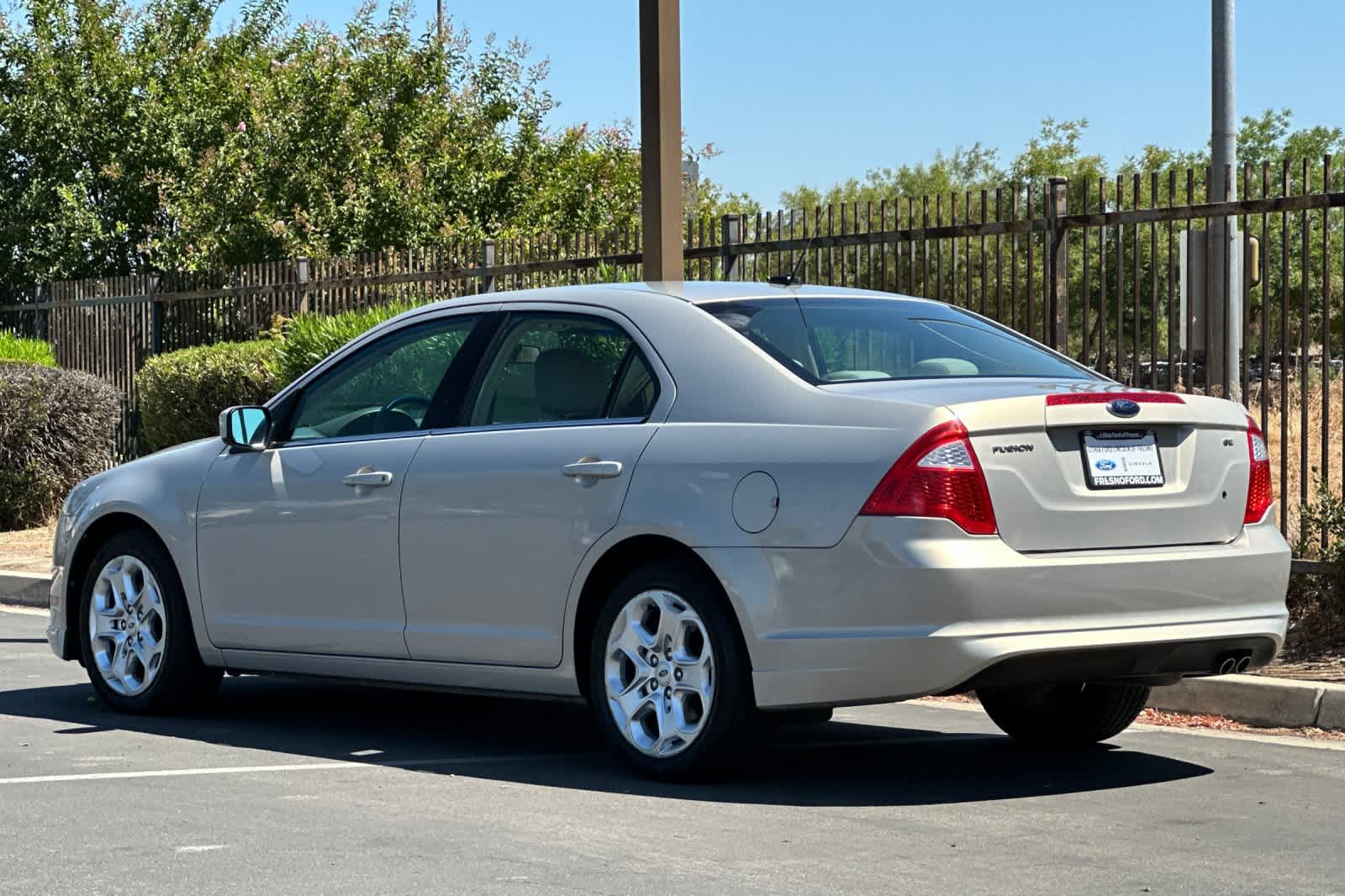 Thumbnail: 2010 Ford Fusion - 6