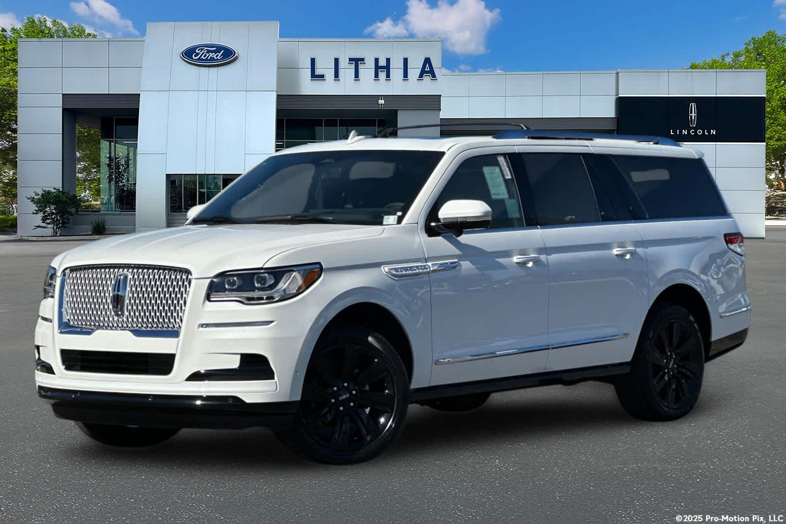 2024 Lincoln Navigator L Reserve -
                  Fresno, CA