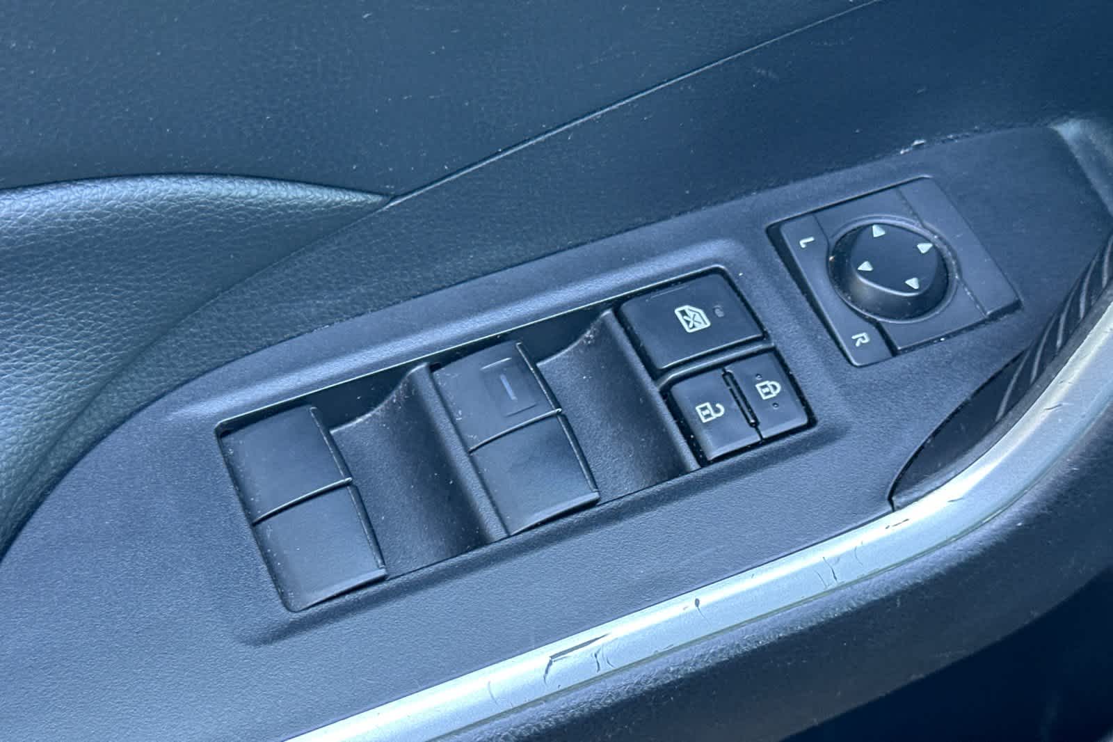 Thumbnail: 2021 Toyota RAV4 - 12