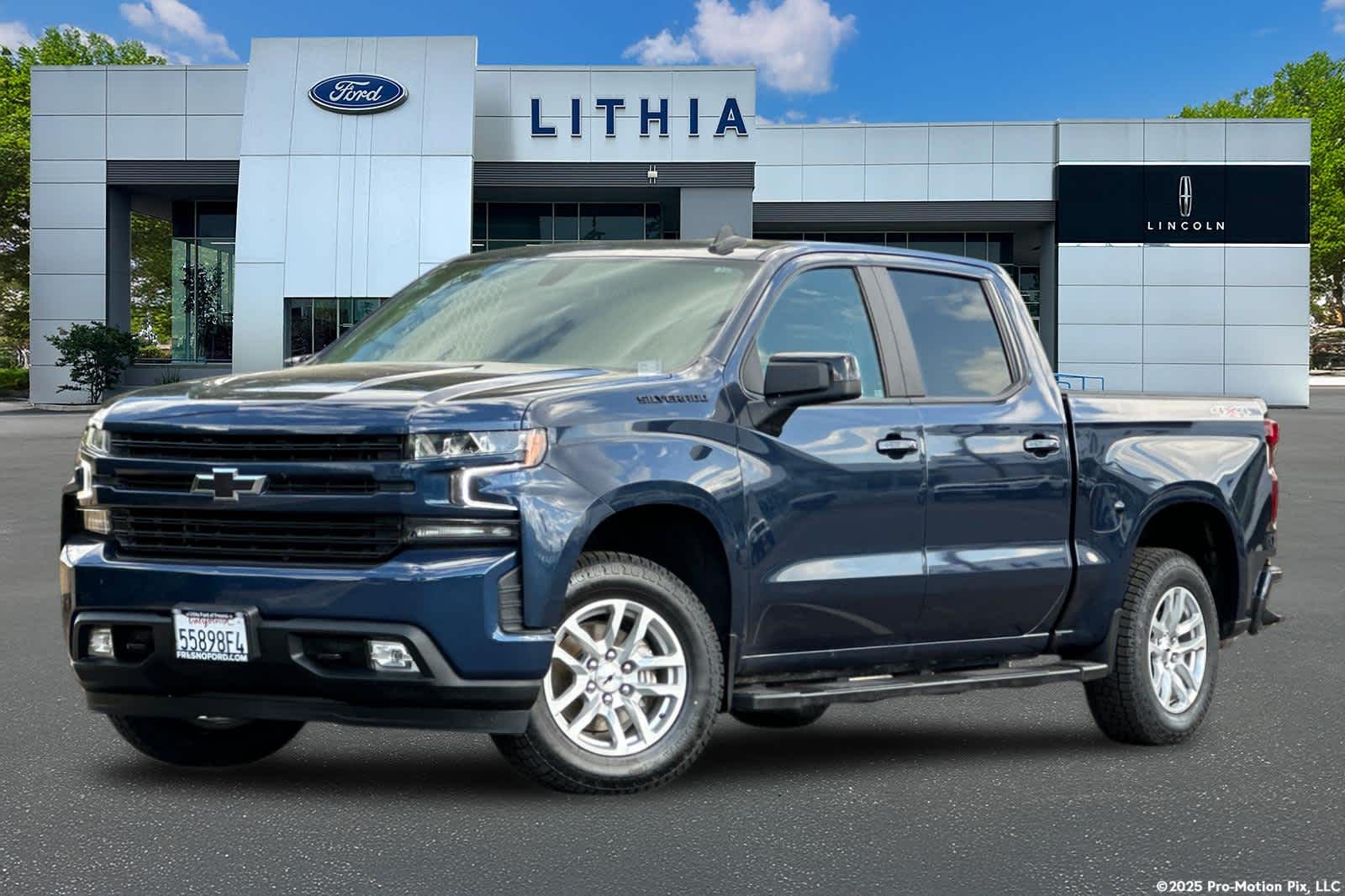 2021 Chevrolet Silverado 1500 RST 4X4 Crew Cab Short Box's photo