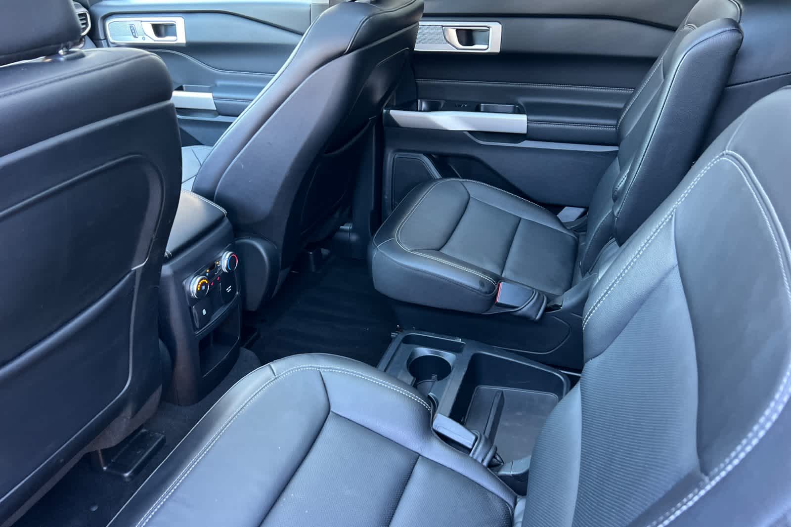 Thumbnail: 2020 Ford Explorer - 4