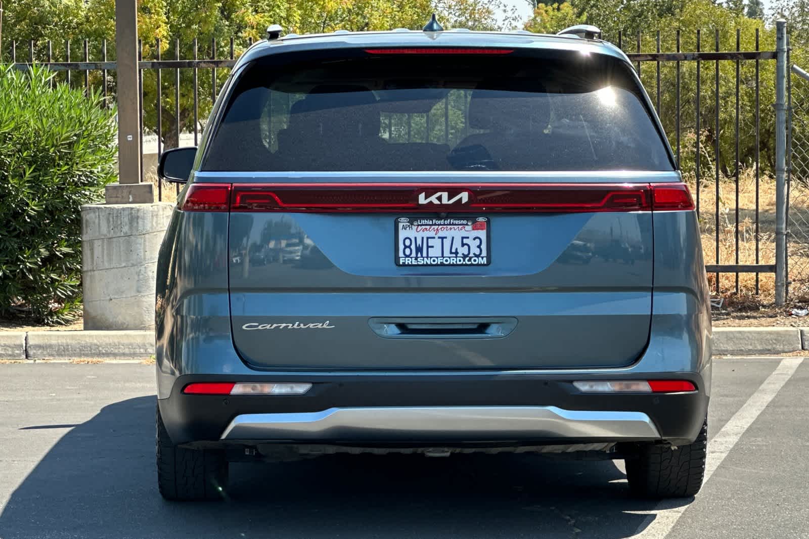 Thumbnail: 2022 Kia Carnival - 8