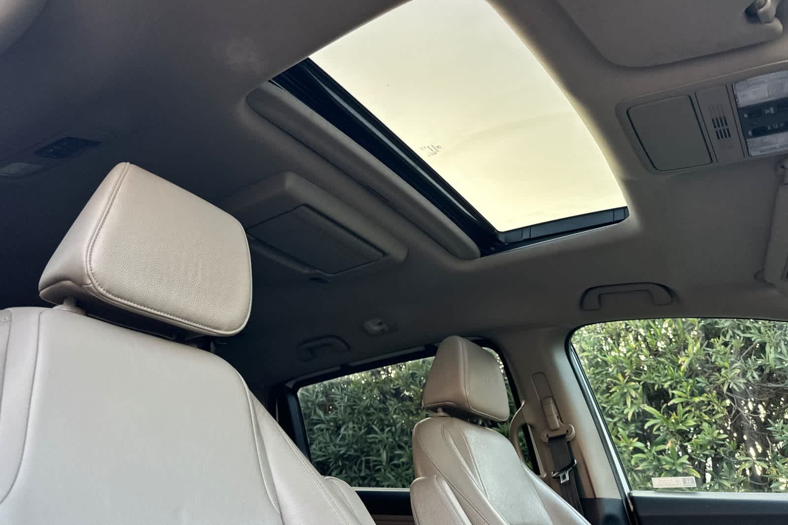 Thumbnail: 2019 Honda Odyssey - 18