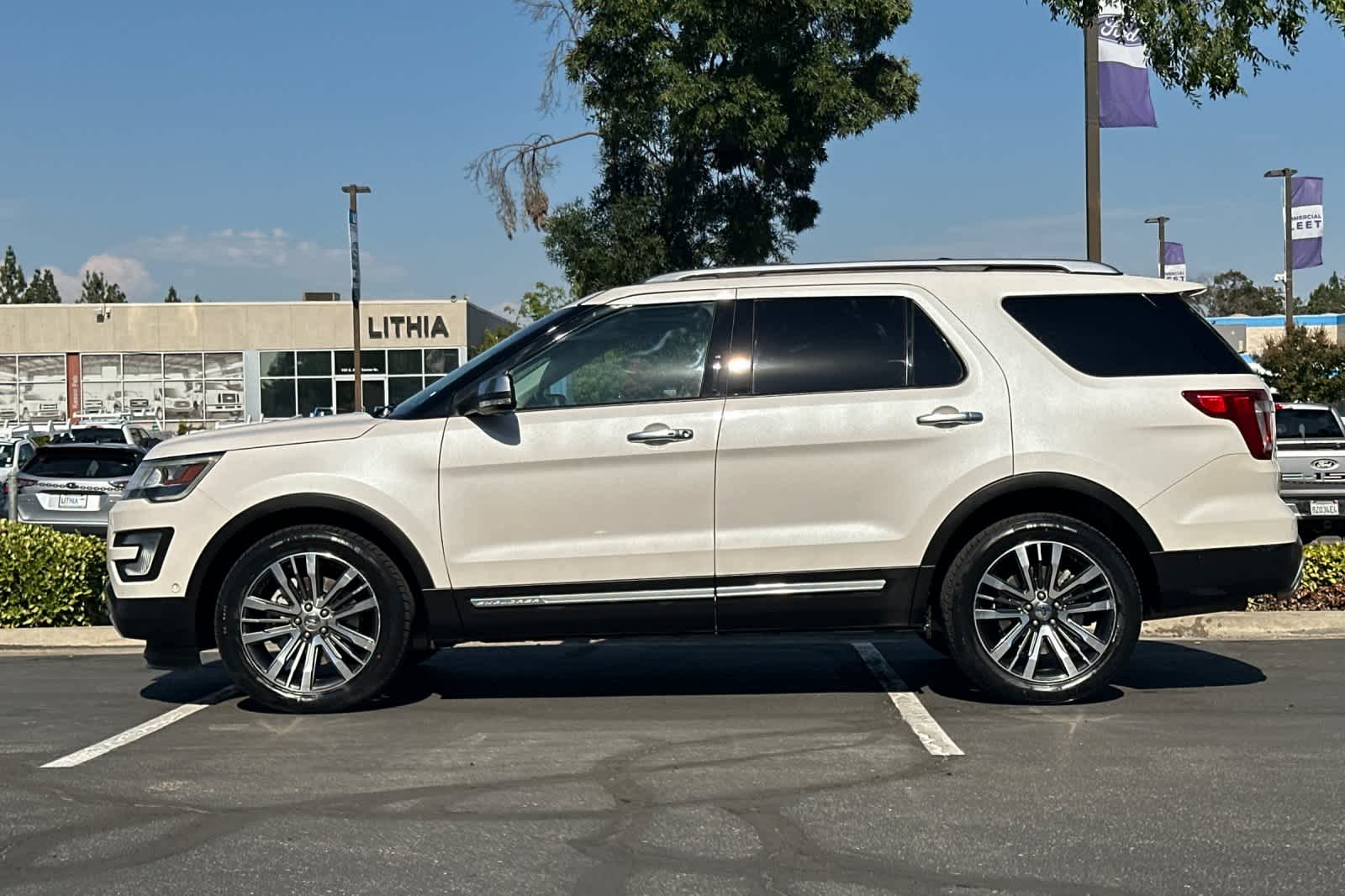 Thumbnail: 2017 Ford Explorer - 6