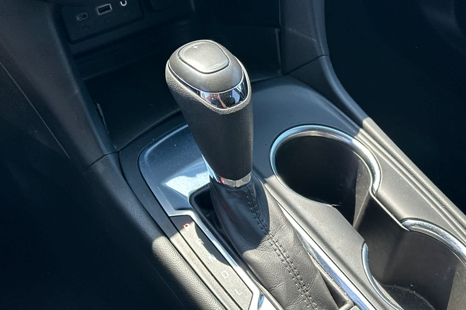 Thumbnail: 2021 Chevrolet Equinox - 21