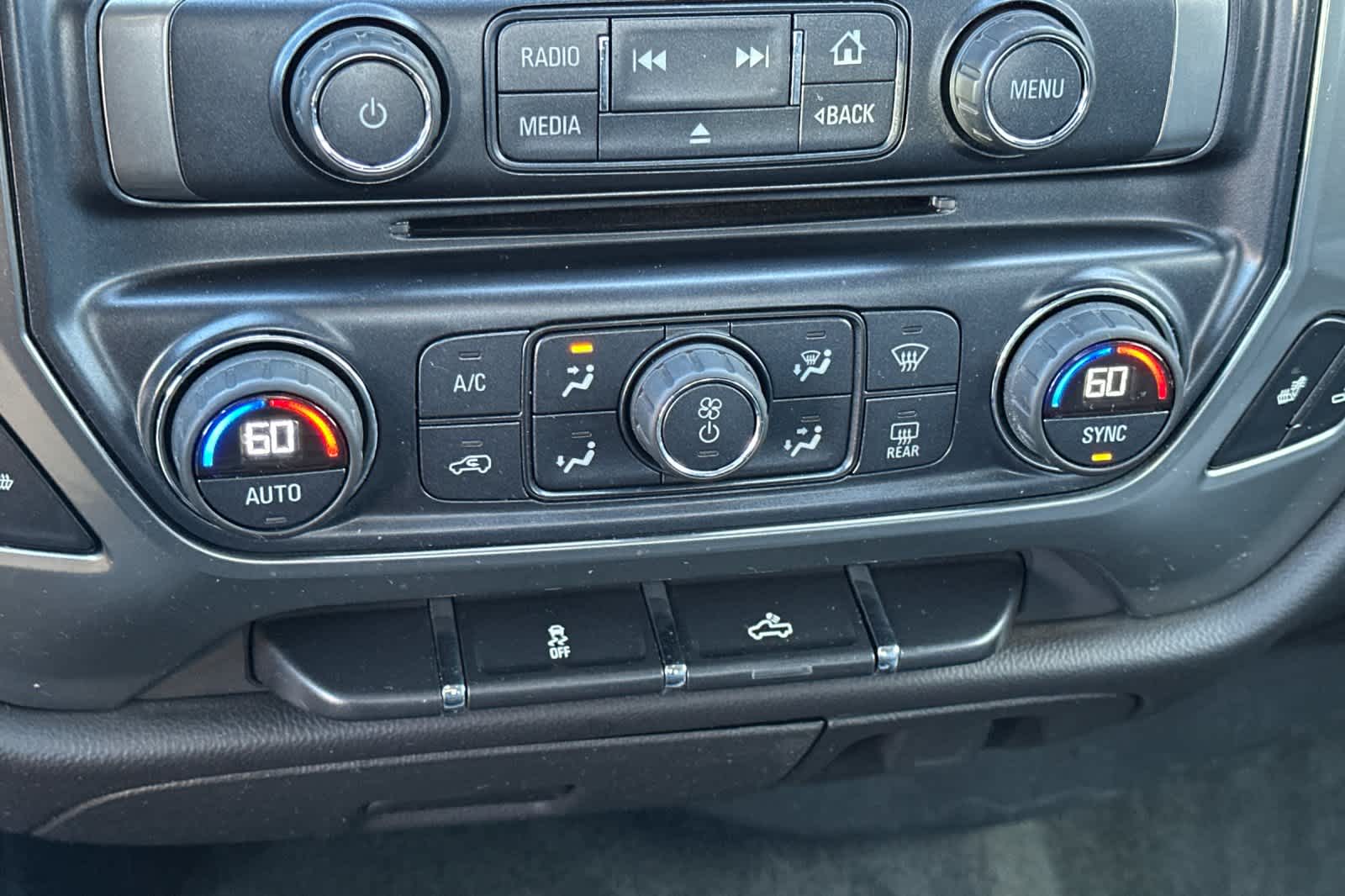 Thumbnail: 2016 Chevrolet Silverado 1500 - 20