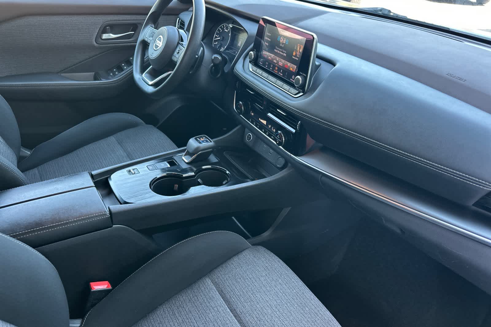 Thumbnail: 2021 Nissan Rogue - 16