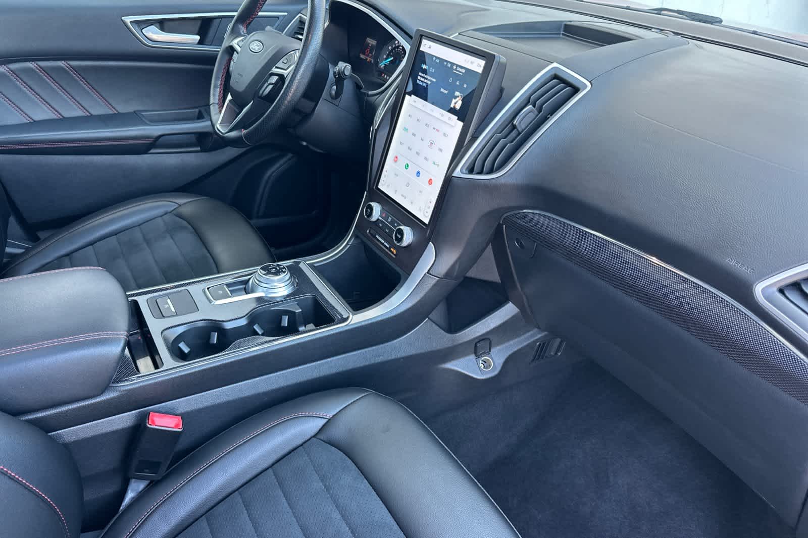 Thumbnail: 2021 Ford Edge - 17
