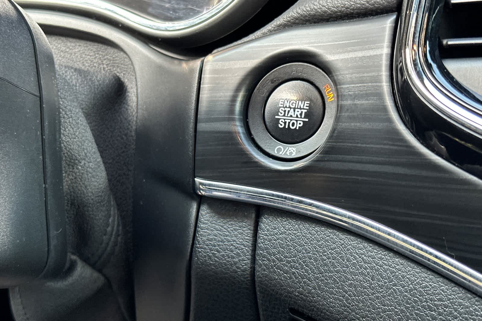 Thumbnail: 2019 Jeep Grand Cherokee - 22